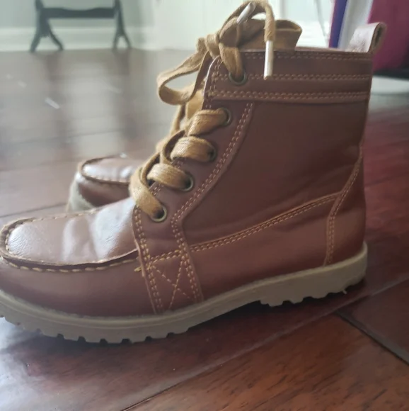 Boys Pre-owned Children's Place Boots - Picture 4 of 6